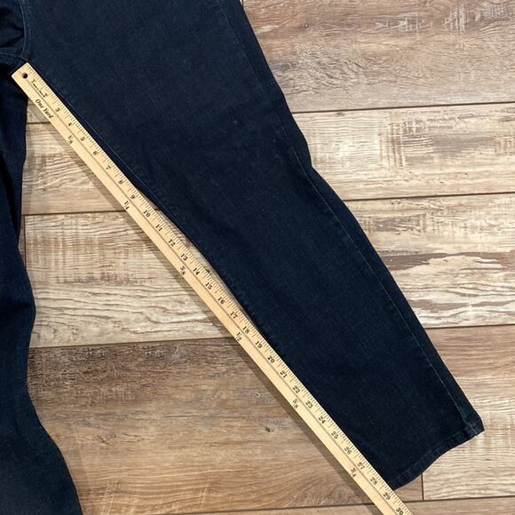 LEVI'S Super Chic Dark Wash Classic Straight Leg Jeans Size 16 - Picture 10 of 11